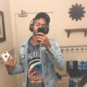 Meet your Posher, Corey